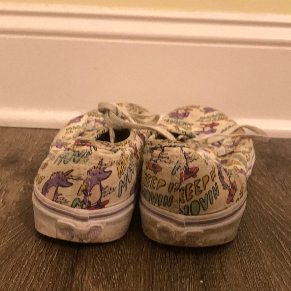 Vans - Picture 3 of 5
